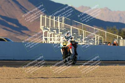 media/Dec-07-2024-CVMA (Sat) [[21c5f1ef85]]/Race 13-Amateur Supersport Middleweight/